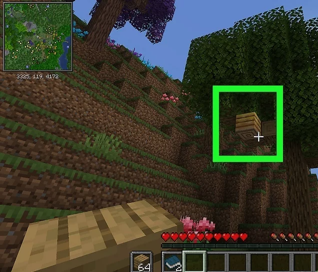 How to Get Honeycomb in Minecraft without Getting Attacked